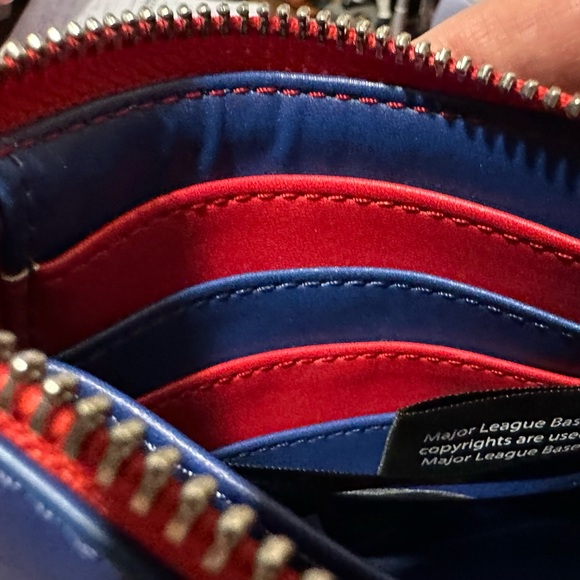 Loungefly Chicago Cubs Floral Clutch MLB - Picture 4 of 5